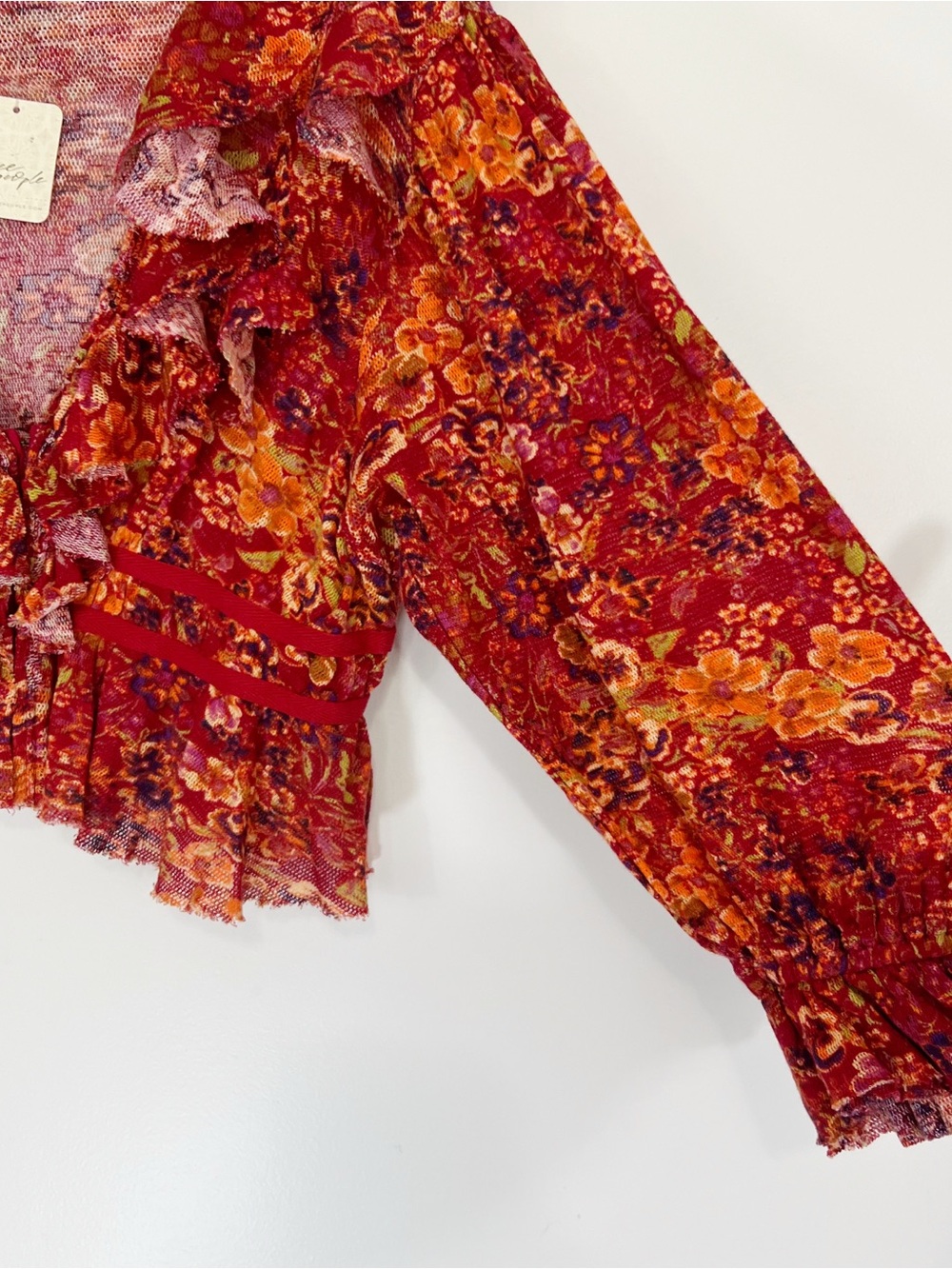 Free People Floral Rudi Ruffle Top Size Small NWT Cherry Combo - Picture 5 of 8